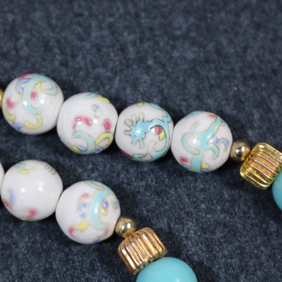 vintage hand painted glass beaded necklace - Picture 7 of 12